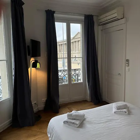 דירה Parisien - Balcon Face Au Louvre פריז